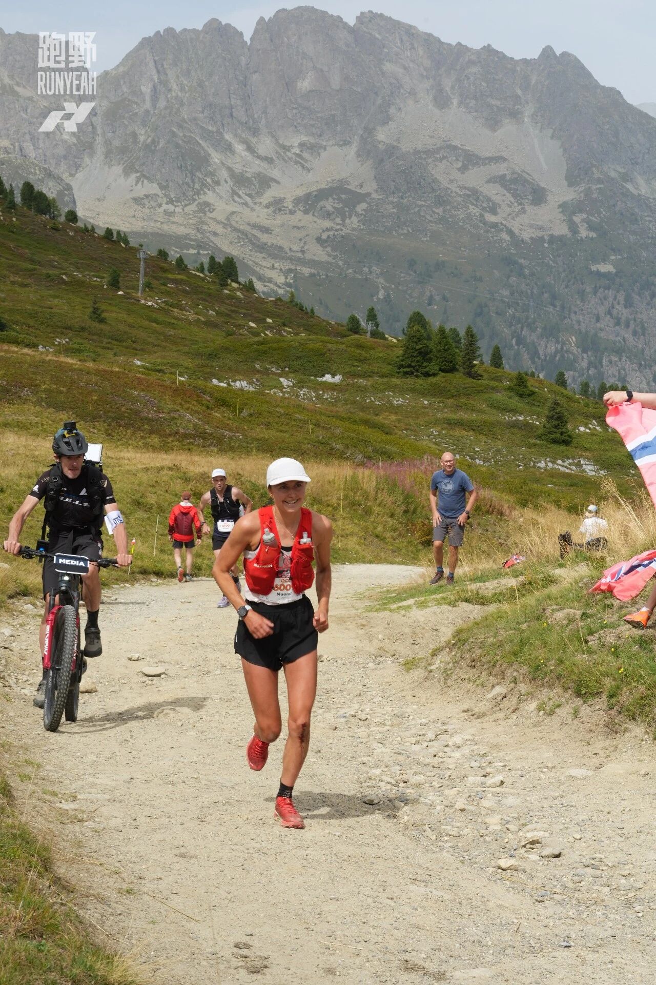 3秒极限绝杀！2026 UTMB OCC女子前三 - 2