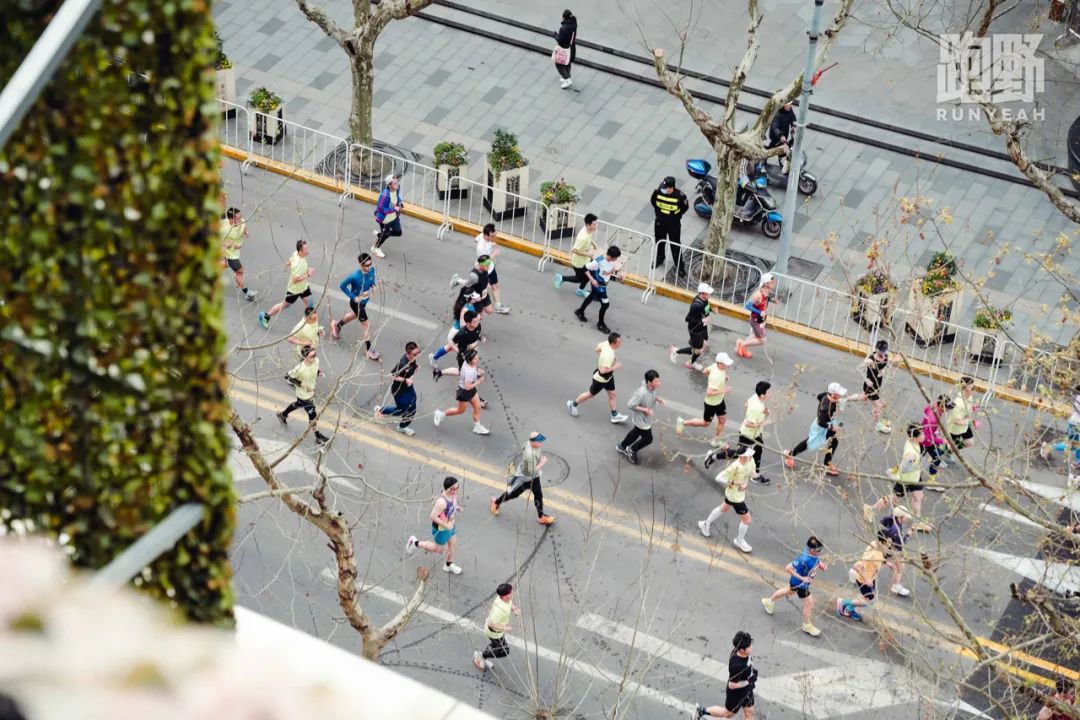 讨论｜每月到底多少跑量合适？100KM 跑量能破三吗？