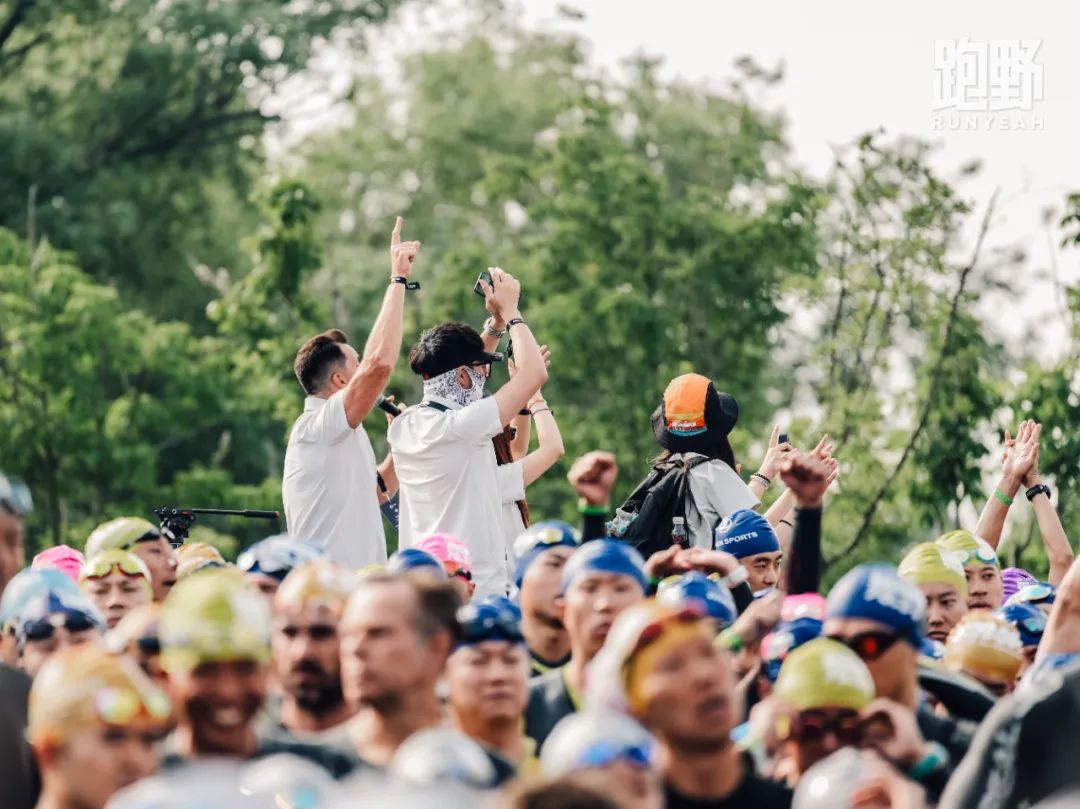 观察｜IRONMAN崇明70.3 一场比赛与铁人破风前行的故事