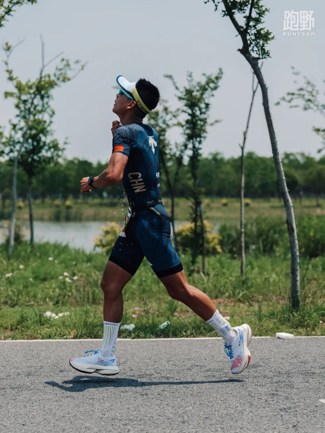观察｜IRONMAN崇明70.3 一场比赛与铁人破风前行的故事