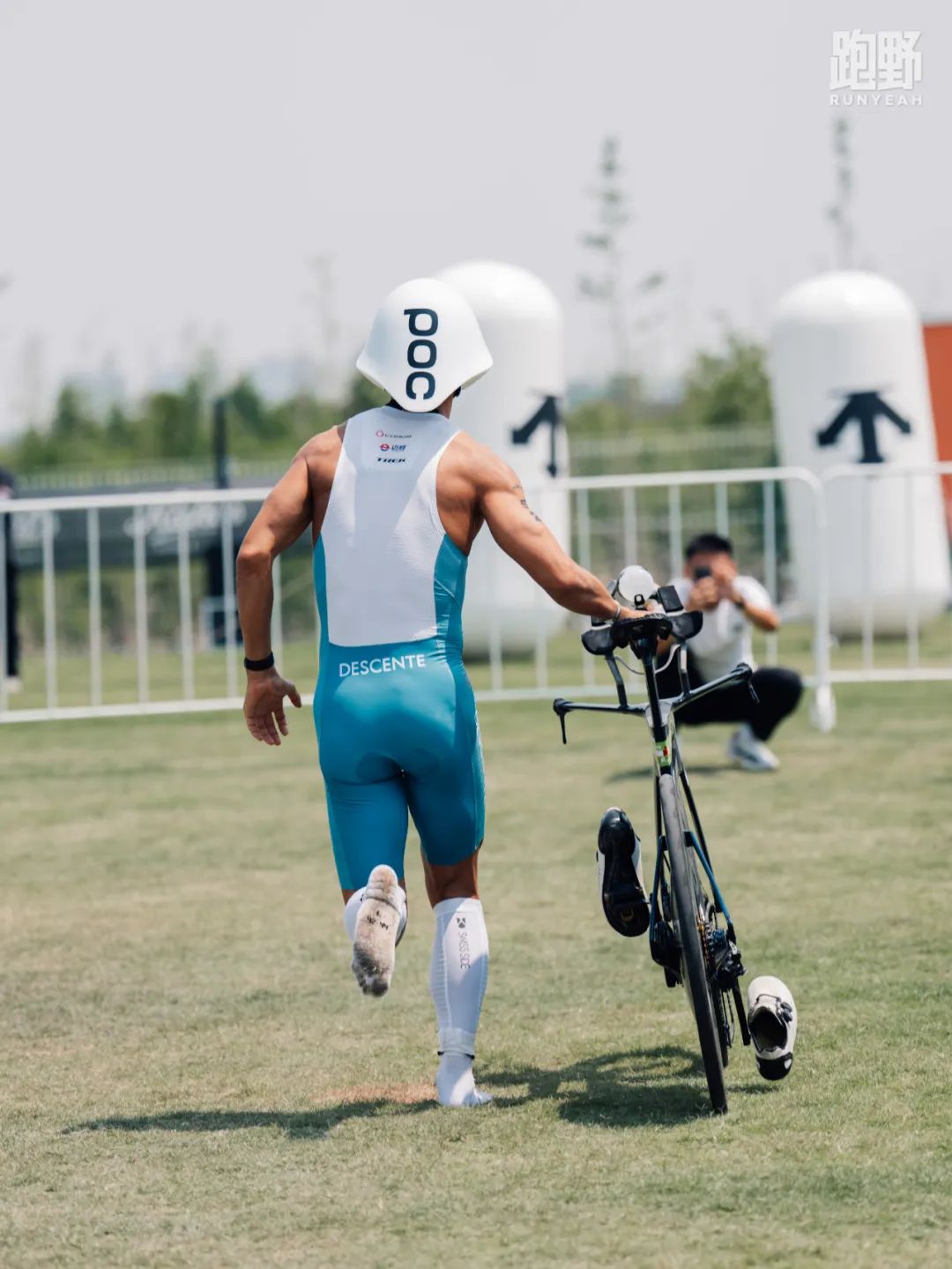 观察｜IRONMAN崇明70.3 一场比赛与铁人破风前行的故事